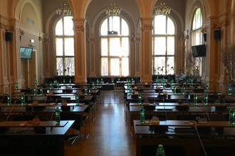 Praha 4 odložila splatnost nájemného z nebytových prostorů