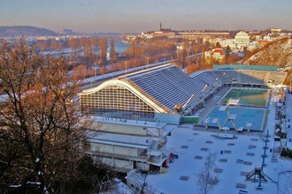 Procházkou po Čtyřce – Plavecký stadion Podolí